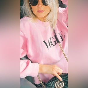 Vogue | Pink Cropped Graphic Sweatshirt | Size M